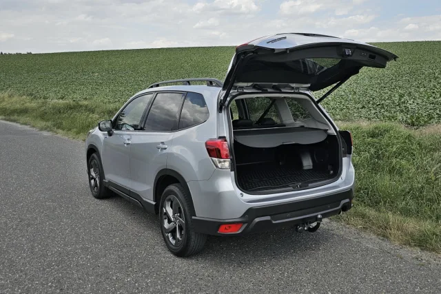 Test Subaru Forester e-Boxer Black Edition (2023)