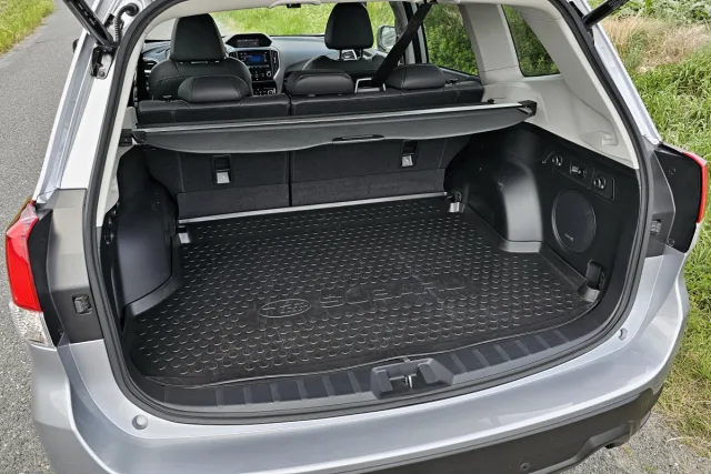 Test Subaru Forester e-Boxer Black Edition (2023)