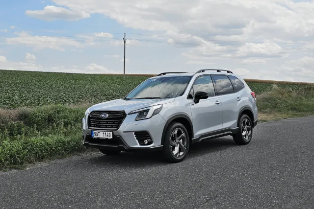 Test Subaru Forester e-Boxer Black Edition (2023)