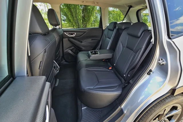 Test Subaru Forester e-Boxer Black Edition (2023)