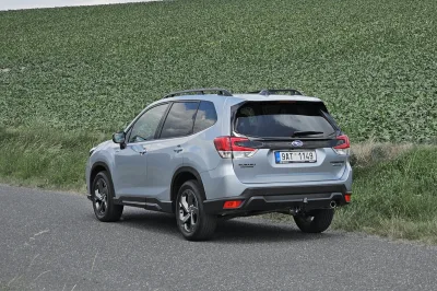 Test Subaru Forester e-Boxer Black Edition (2023)