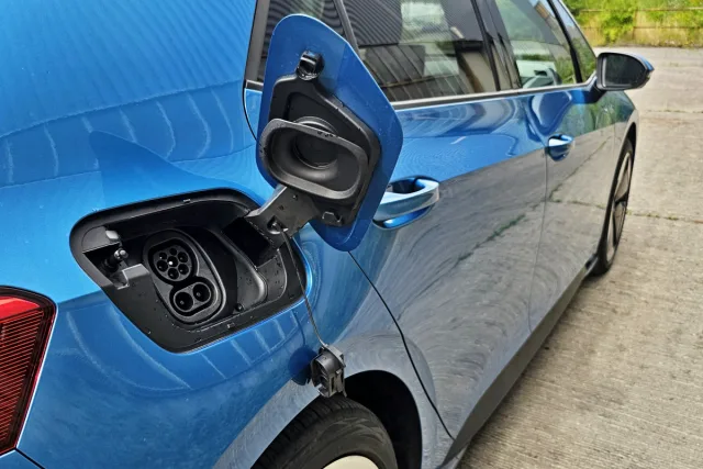 Test Volkswagen ID.3 Pro S | elektromobil (2023)