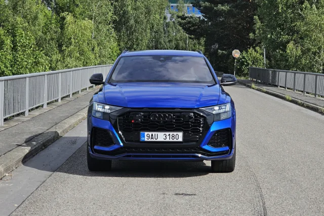 Test Audi RS Q8 (2023)