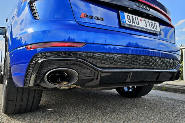 Test Audi RS Q8 (2023)