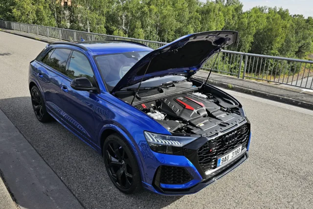 Test Audi RS Q8 (2023)