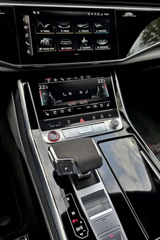 Test Audi RS Q8 (2023)