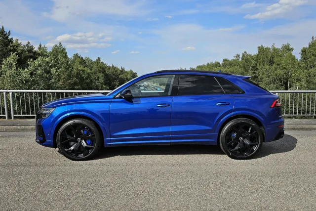 Test Audi RS Q8 (2023)