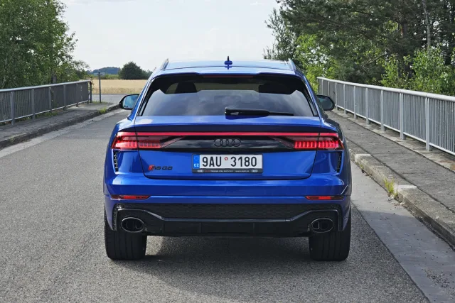 Test Audi RS Q8 (2023)