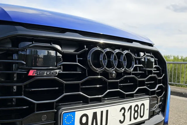 Test Audi RS Q8 (2023)