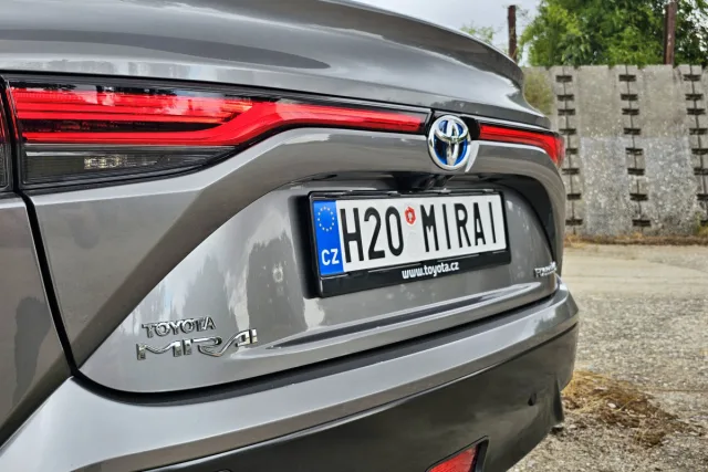Test Toyota Mirai | vodík (2023)