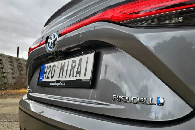 Test Toyota Mirai | vodík (2023)