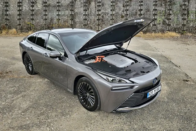 Test Toyota Mirai | vodík (2023)