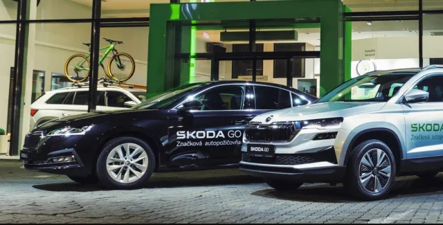 Škodovka na Slovensku spustila velkou autopůjčovnu. Nová auta takřka komukoliv půjčují přímo prodejci