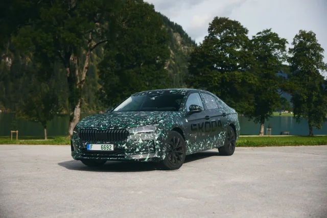 Skoda_Superb_Covered_MB-10_58192964