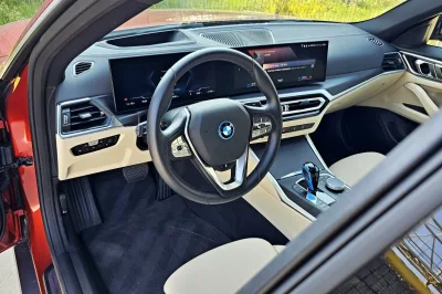Test BMW i4 eDrive35 | elektromobil (2023)