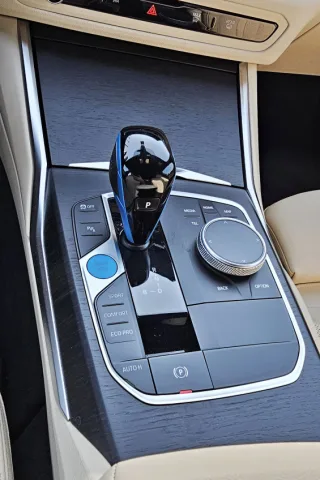 Test BMW i4 eDrive35 | elektromobil (2023)