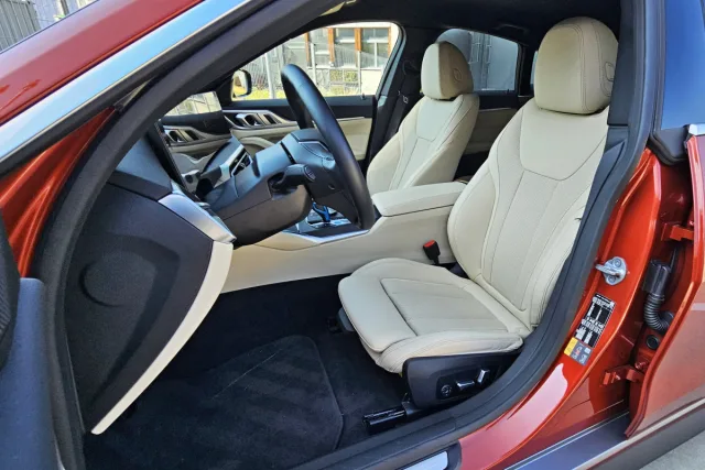 Test BMW i4 eDrive35 | elektromobil (2023)