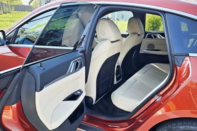 Test BMW i4 eDrive35 | elektromobil (2023)