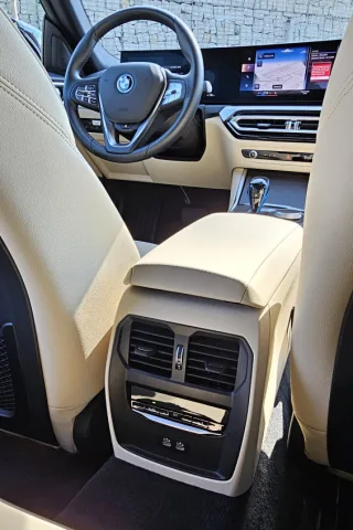 Test BMW i4 eDrive35 | elektromobil (2023)