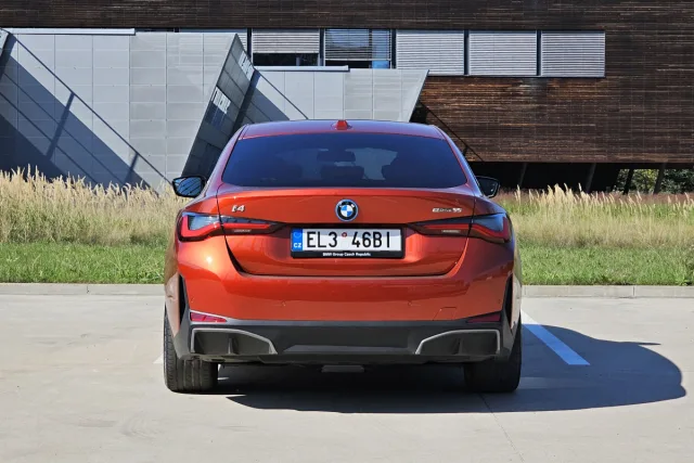 Test BMW i4 eDrive35 | elektromobil (2023)