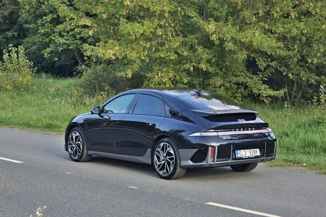 Test Hyundai IONIQ 6 Power 4×4 | elektromobil (2023)