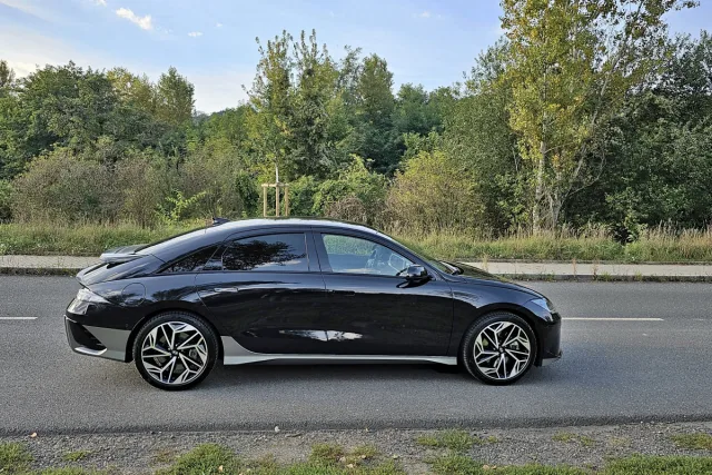 Test Hyundai IONIQ 6 Power 4×4 | elektromobil (2023)