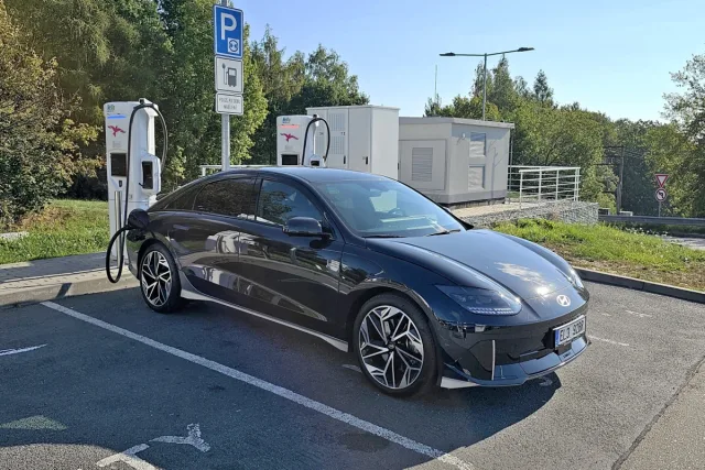 Test Hyundai IONIQ 6 Power 4×4 | elektromobil (2023)