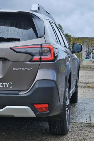 Test Subaru Outback 2.5i Executive (2023)