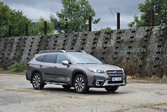 Test Subaru Outback 2.5i Executive (2023)