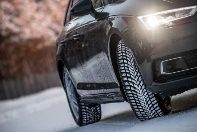 Bridgestone Blizzak LM005 - zimní pneu