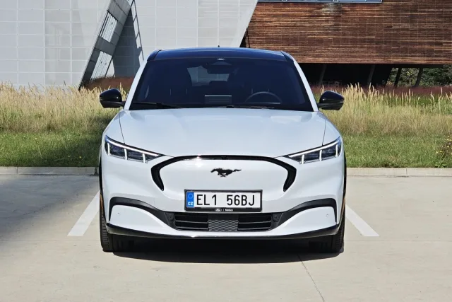 Test Ford Mustang Mach-E Extended RWD | elektromobil (2023)