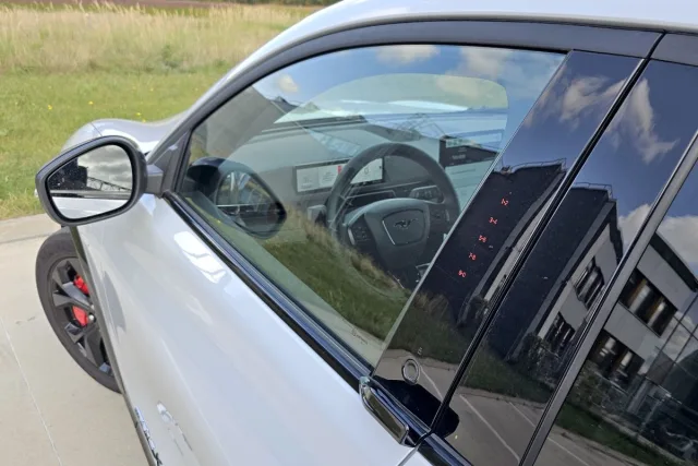 Test Ford Mustang Mach-E Extended RWD | elektromobil (2023)