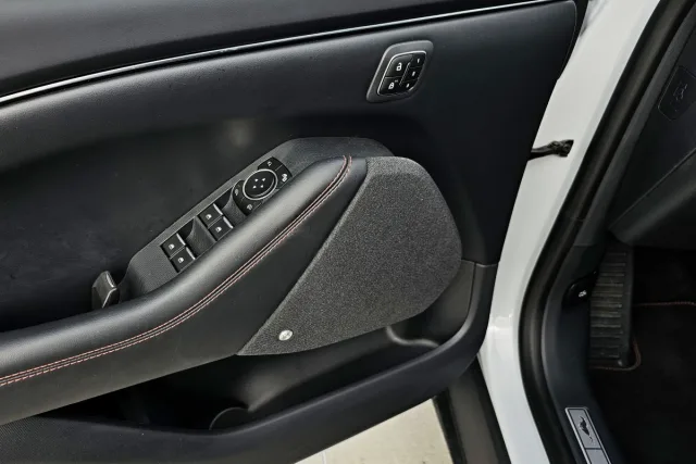 Test Ford Mustang Mach-E Extended RWD | elektromobil (2023)