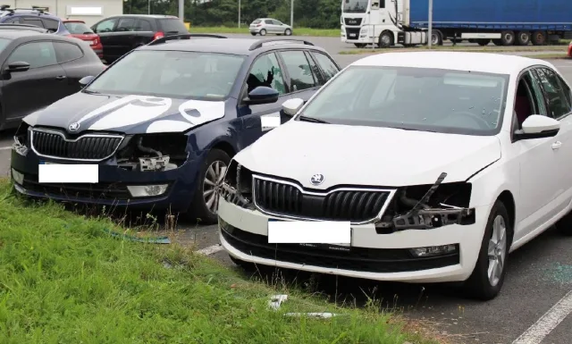 Ostravští policisté dopadli gang zlodějů světel. Nenechavci se zaměřovali na škodovky a Volkswageny