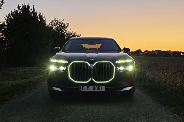 Test BMW 750e xDrive | plug-in hybrid (2023)