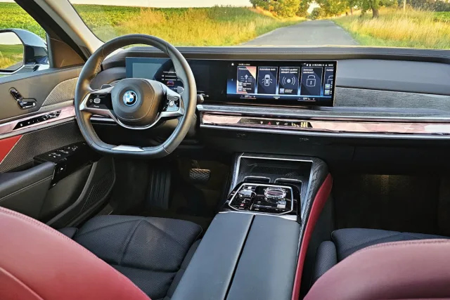 Test BMW 750e xDrive | plug-in hybrid (2023)