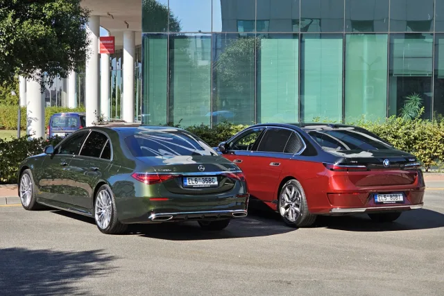 test-bmw-750e-xdrive-plug-in-hybrid-a-mercedes-benz-s580e- (2)
