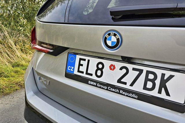 Test BMW iX1 xDrive30 | elektromobil (2023)