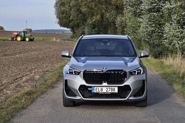 Test BMW iX1 xDrive30 | elektromobil (2023)