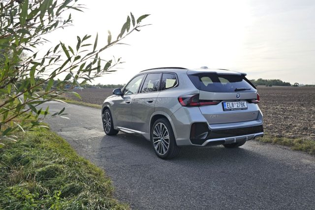 Test BMW iX1 xDrive30 | elektromobil (2023)