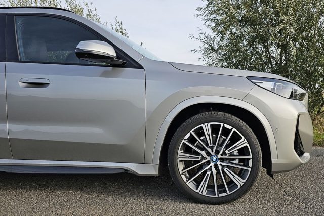 Test BMW iX1 xDrive30 | elektromobil (2023)