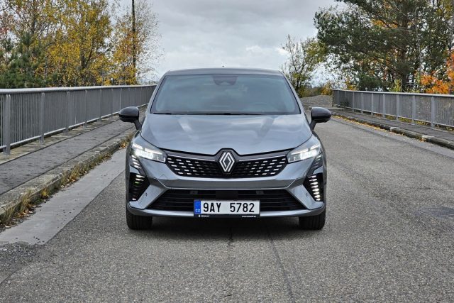 Test Renault Clio E-Tech full hybrid 145 (2023)