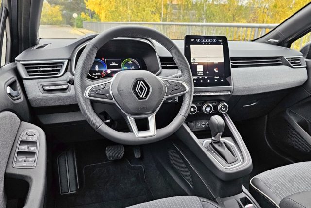Test Renault Clio E-Tech full hybrid 145 (2023)