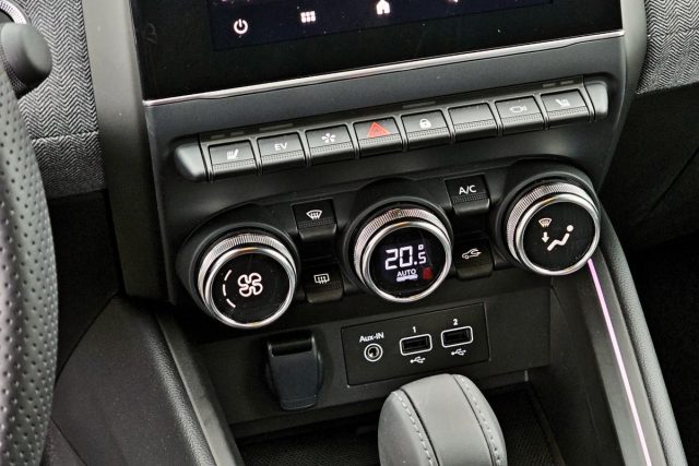 Test Renault Clio E-Tech full hybrid 145 (2023)