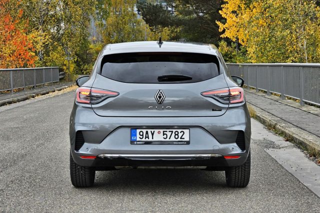 Test Renault Clio E-Tech full hybrid 145 (2023)
