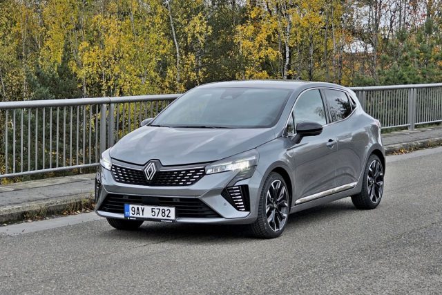 Test Renault Clio E-Tech full hybrid 145 (2023)