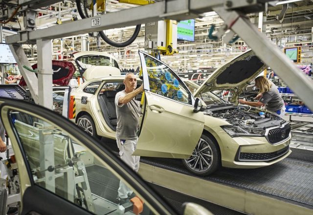 Škoda zahajuje v Bratislavě výrobu zcela nového Superbu
