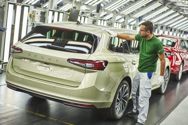 Škoda zahajuje v Bratislavě výrobu zcela nového Superbu
