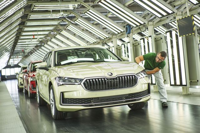 Škoda zahajuje v Bratislavě výrobu zcela nového Superbu