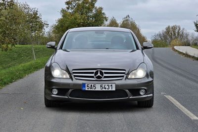 Test ojetiny Mercedes-Benz CLS 55 AMG (2005)